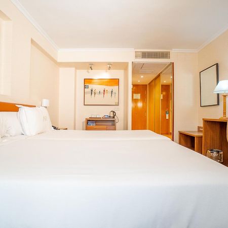 Aparto-Hotel Rosales Мадрид Екстер'єр фото